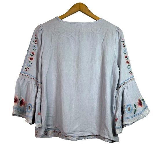 Umgee Blue Floral Embroidered Bell Sleeve Blouse Size S - Picture 2 of 11